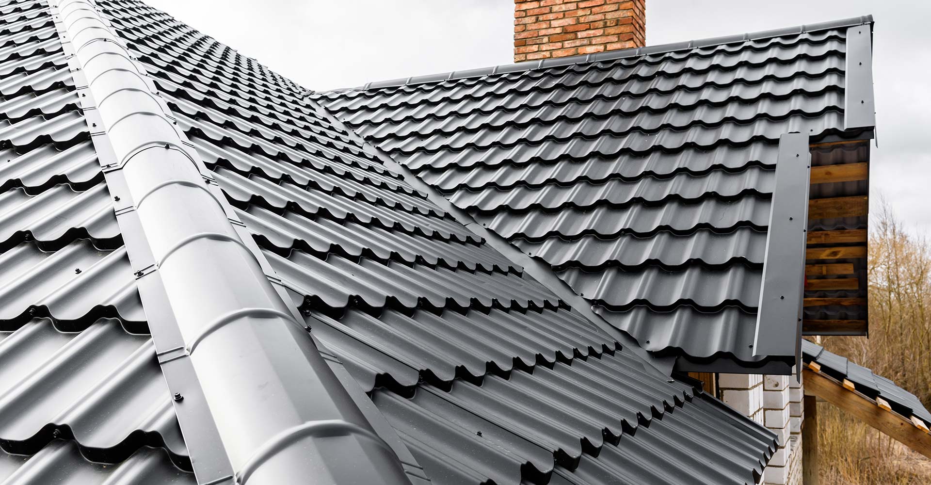 Dry verge and ridge systems